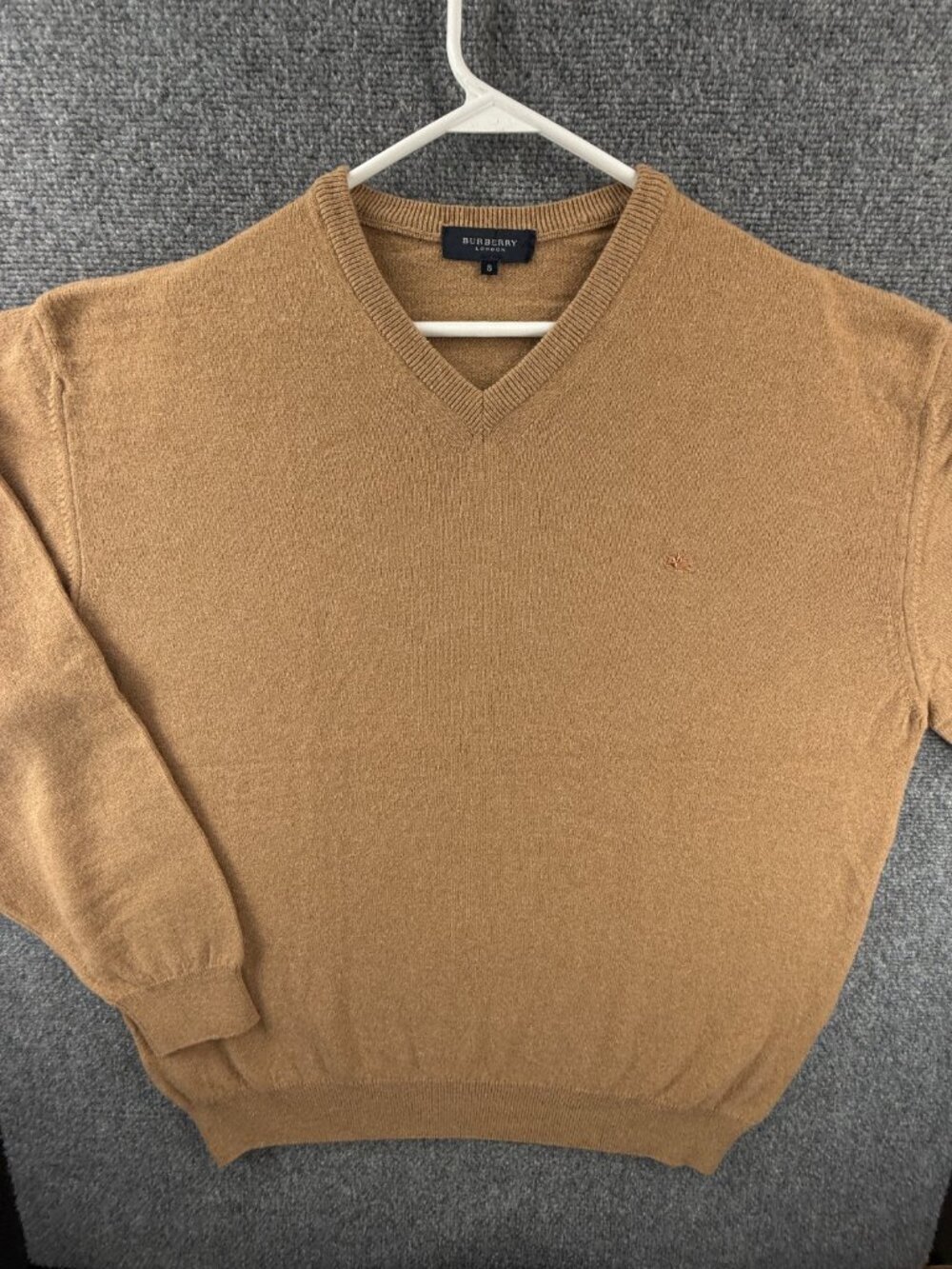 Burberry London ‘NEW RESING’ Sweater Beige Size 8 V Neck Angora Rabbit Wool